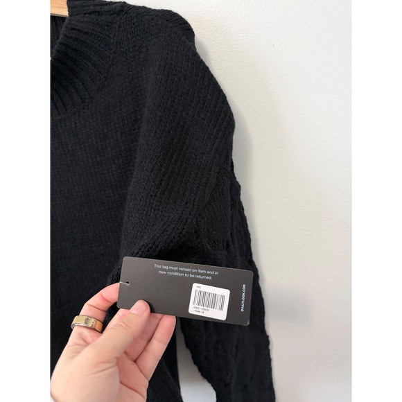 Skies Are Blue Women's Black Sweater – Size Medium – NWT - Picture 4 of 5